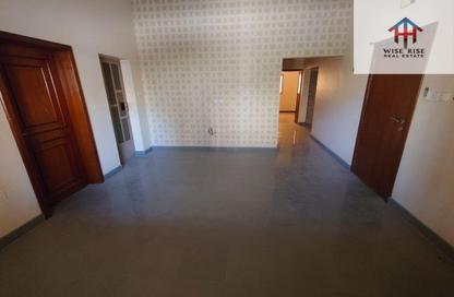 Apartment - 2 Bedrooms - 3 Bathrooms for rent in Tubli - Central Governorate