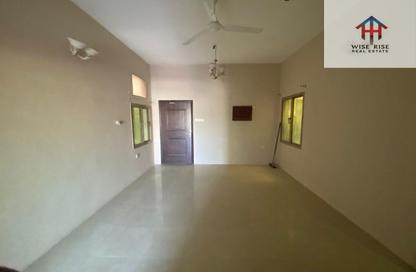 Apartment - 2 Bedrooms - 2 Bathrooms for rent in Sanad - Central Governorate
