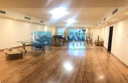 Compound - 3 Bedrooms - 3 Bathrooms for rent in Tubli - Central Governorate
