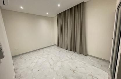 Apartment - 2 Bedrooms - 2 Bathrooms for rent in Tubli - Central Governorate