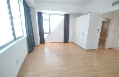 Apartment - 2 Bedrooms - 3 Bathrooms for rent in Sanabis - Manama - Capital Governorate Apartment - 2 Bedrooms - 3 Bathrooms for rent in Sanabis - Manama - Capital Governorate