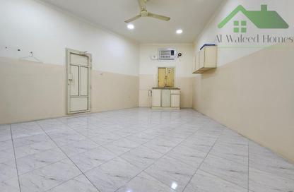 Apartment - Studio - 1 Bathroom for rent in Muharraq - Muharraq Governorate