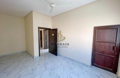 Apartment - 2 Bedrooms - 2 Bathrooms for rent in Segaya - Manama - Capital Governorate
