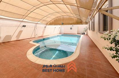 Villa - 5 Bedrooms - 6 Bathrooms for sale in Sanad - Central Governorate