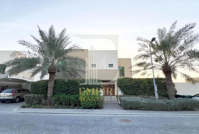 1002842 - Property Main Image