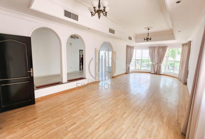 56423177 - Property Image 2