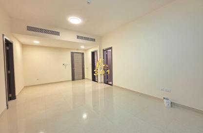 Apartment - 1 Bedroom - 2 Bathrooms for rent in Al Burhama - Manama - Capital Governorate