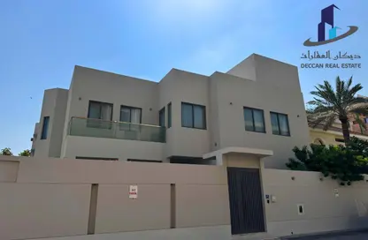 Villa - 4 Bedrooms - 5 Bathrooms for rent in Salmaniya - Manama - Capital Governorate