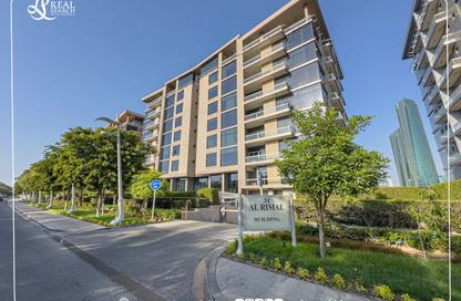Apartment - 3 Bedrooms - 4 Bathrooms for rent in Reef Island - Capital Governorate