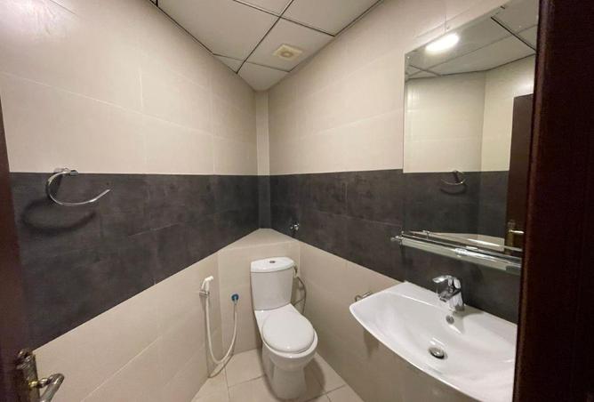 998391 - Property Image 2