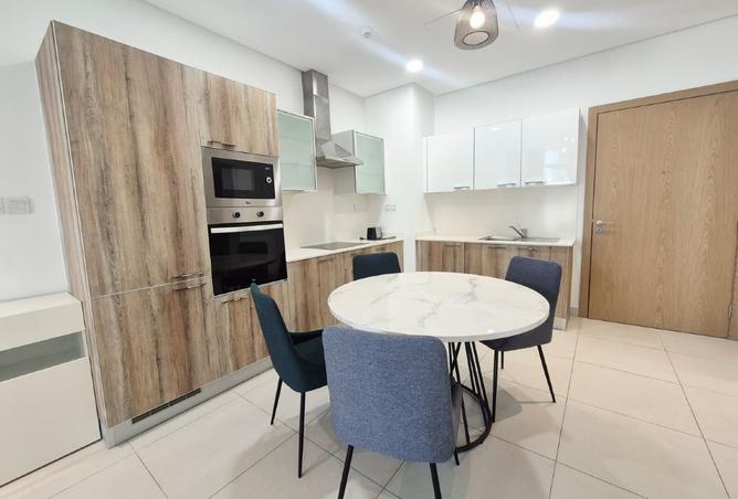 988288 - Property Image 3