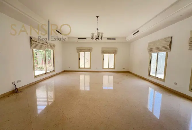 58052983 - Property Image 2