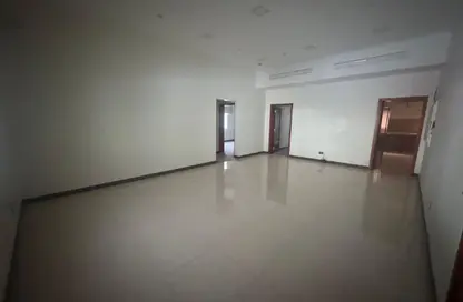 Apartment - 3 Bedrooms - 2 Bathrooms for rent in Tubli - Central Governorate