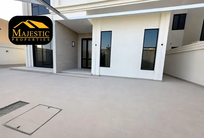 54069100 - Property Image 3