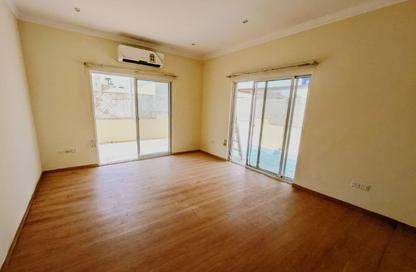 Compound - 3 Bedrooms - 3 Bathrooms for rent in Saar - Northern Governorate