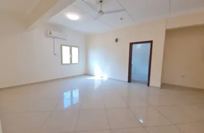 شقة - 2 غرف نوم - 2 حمامات للايجار في الجنبية - المحافظة الشمالية