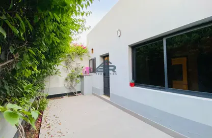 Compound - 2 Bedrooms - 2 Bathrooms for rent in Janabiya - Northern Governorate