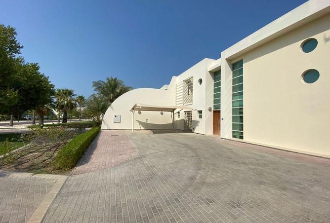 994779 - Property Main Image