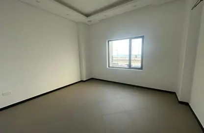 Apartment - Studio - 1 Bathroom for rent in Galali - Muharraq Governorate
