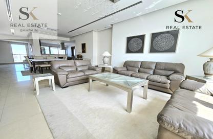 Apartment - 3 Bedrooms - 5 Bathrooms for rent in Reef Island - Capital Governorate