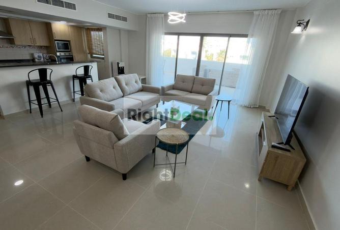 990481 - Property Image 2