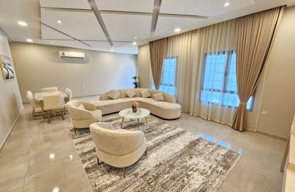 Villa - 5 Bedrooms - 7 Bathrooms for rent in Busaiteen - Muharraq Governorate