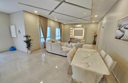 Villa - 5 Bedrooms - 7 Bathrooms for rent in Busaiteen - Muharraq Governorate