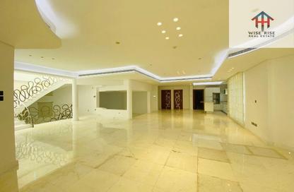 Villa - 5 Bedrooms - 6 Bathrooms for rent in Mahooz - Manama - Capital Governorate