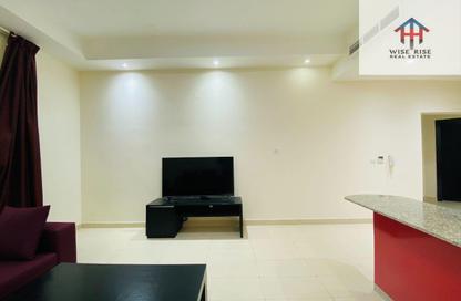 Apartment - 2 Bedrooms - 2 Bathrooms for rent in Al Burhama - Manama - Capital Governorate