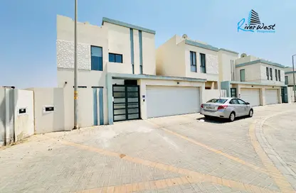 Apartment - 4 Bedrooms - 4 Bathrooms for rent in Hamad Town - Northern Governorate