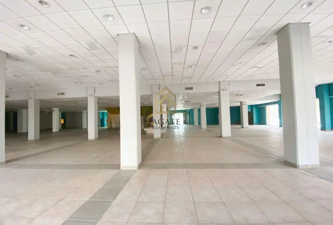 57010888 - Property Image 2