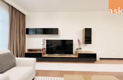 Apartment - 3 Bedrooms - 4 Bathrooms for rent in Al Juffair - Capital Governorate