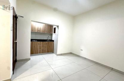 Apartment - Studio - 1 Bathroom for rent in Exhibition Road - Hoora - Capital Governorate
