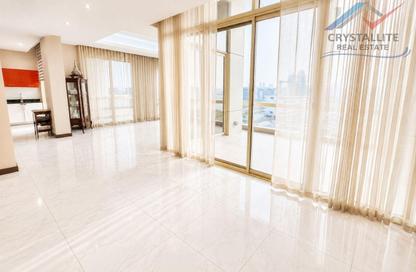 Penthouse - 3 Bedrooms - 5 Bathrooms for rent in Reef Island - Capital Governorate