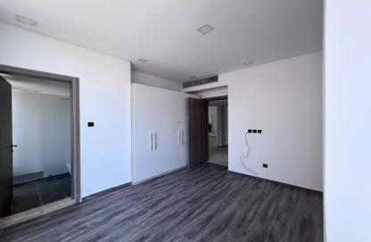 Apartment - 3 Bedrooms - 3 Bathrooms for rent in Hidd - Muharraq Governorate Apartment - 3 Bedrooms - 3 Bathrooms for rent in Hidd - Muharraq Governorate