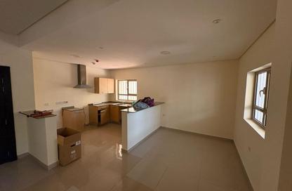 Apartment - 2 Bedrooms - 1 Bathroom for rent in Sanad - Central Governorate Apartment - 2 Bedrooms - 1 Bathroom for rent in Sanad - Central Governorate