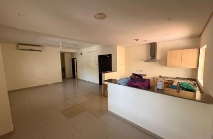 Apartment - 2 Bedrooms - 1 Bathroom for rent in Sanad - Central Governorate