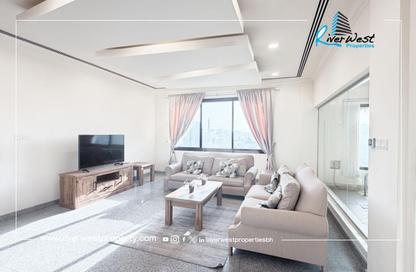 Apartment - 3 Bedrooms - 4 Bathrooms for rent in Busaiteen - Muharraq Governorate