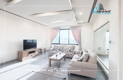 Apartment - 3 Bedrooms - 4 Bathrooms for rent in Busaiteen - Muharraq Governorate
