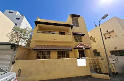 Villa - 4 Bedrooms - 2 Bathrooms for rent in Adliya - Manama - Capital Governorate