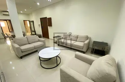 شقة - 2 غرف نوم - 3 حمامات للايجار في الحد - المحرق