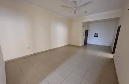 Apartment - 3 Bedrooms - 2 Bathrooms for rent in Riffa - Southern Governorate