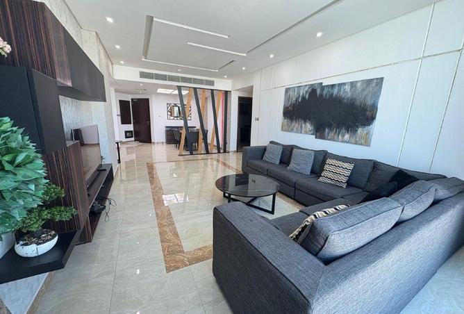 2P7a9z49ROi - Property Main Image