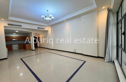 Apartment - 3 Bedrooms - 3 Bathrooms for rent in Al Juffair - Capital Governorate
