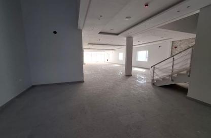 Show Room - Studio - 2 Bathrooms for rent in Al Qadam - Northern Governorate