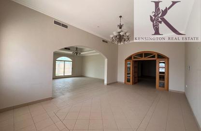 Compound - 4 Bedrooms - 5 Bathrooms for rent in Saar - Northern Governorate Compound - 4 Bedrooms - 5 Bathrooms for rent in Saar - Northern Governorate