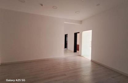 Office Space - 3 Bedrooms - 2 Bathrooms for rent in Al Burhama - Manama - Capital Governorate