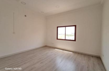 Office Space - 3 Bedrooms - 2 Bathrooms for rent in Al Burhama - Manama - Capital Governorate