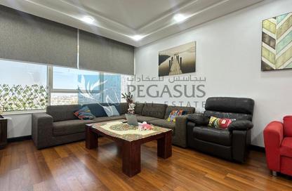 Apartment - 2 Bedrooms - 3 Bathrooms for rent in Abraj Al Lulu - Manama - Capital Governorate