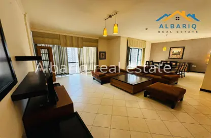 Apartment - 2 Bedrooms - 3 Bathrooms for rent in Al Juffair - Capital Governorate